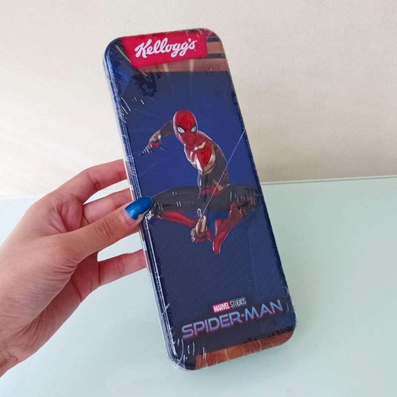 

Kotak pensil kaleng anak Spiderman