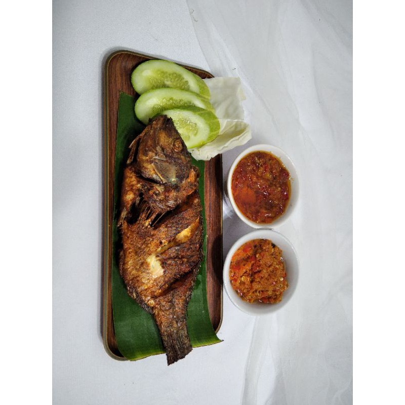 

Ikan goreng nila