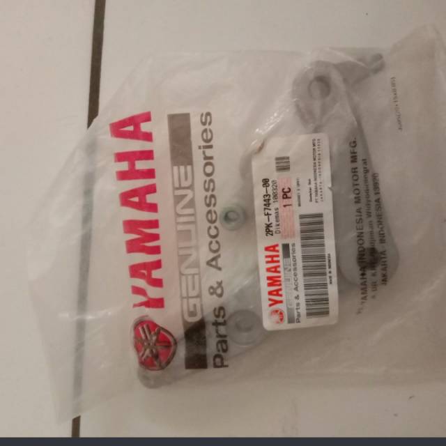 DUDUKAN STEP DEPAN KANAN R15 V2 LAMA ORIGINAL YGP