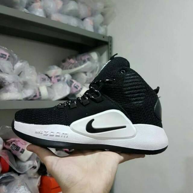 hyperdunk nike zoom