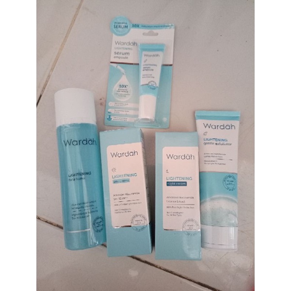 PAKET WARDAH LIGHTENING | PAKET WARDAH GLOWING | PAKET WARDAH MENCERAHKAN | SKINCARE GLOWING MEMUTIH