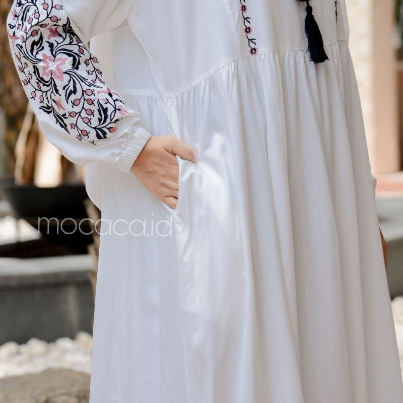 Dress Putih Bordir Premium Cantik Lengan Balon cocok untuk hari raya ramadhan lebaran model etnik dan klasik brokem white dan hitam