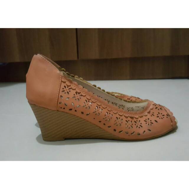 Sepatu wedges vincci preloved second ori murah
