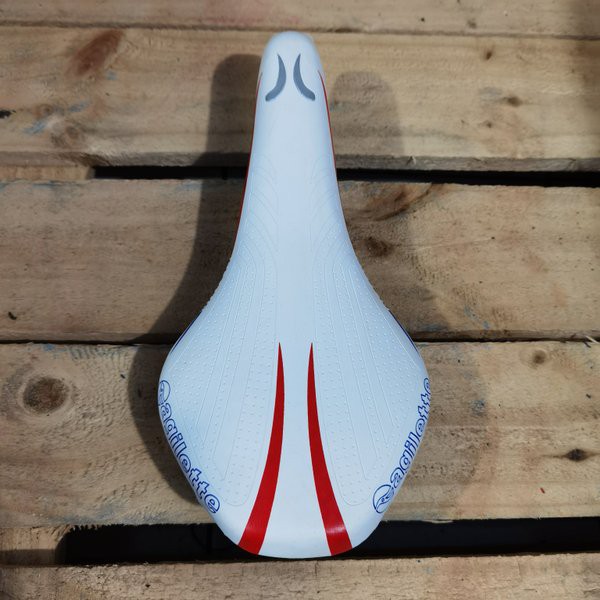 Sadel Sepeda Roadbike Saddle MTB Sepeda Lipat Balap Sadle Fixie White