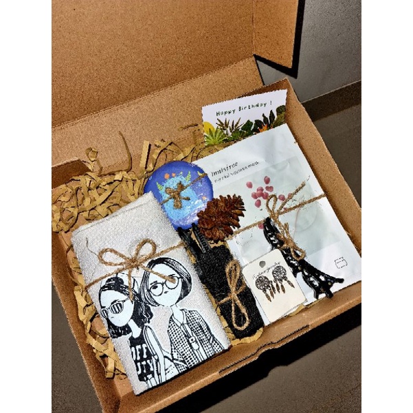 

Hampers Kado Cewe Lucu Unik