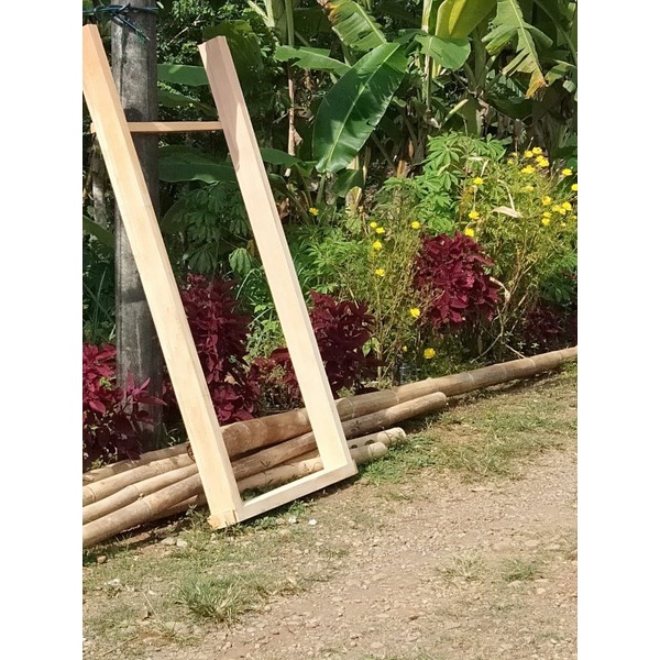 Set pintu dan kusen kayu solid
