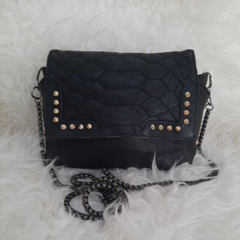 Preloved sling bag KH design