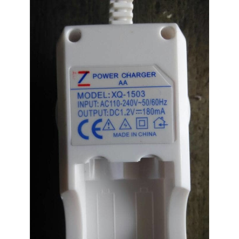 Alat Charger Charge Cas Casan Baterai Batre AA A2 4 Slot Kabel