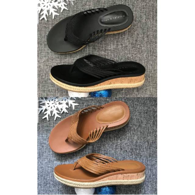 Sale Charles and Keith CK1-0270 sandals ori