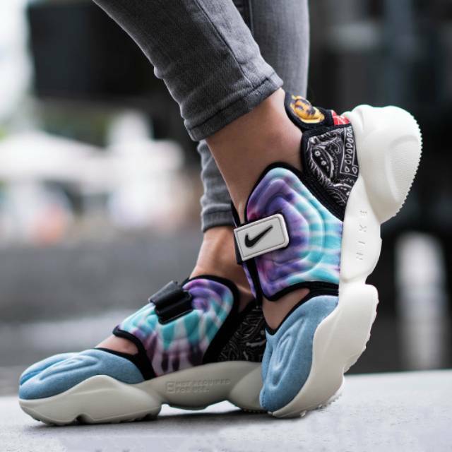 nike aqua rift tie dye