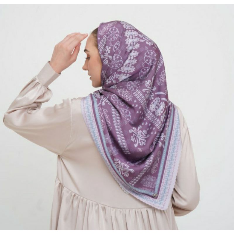 NOORA MELODI NUSANTARA SERIES JUNGGA PULAU SUMBA SCARF ( DUSTY PURPLE )