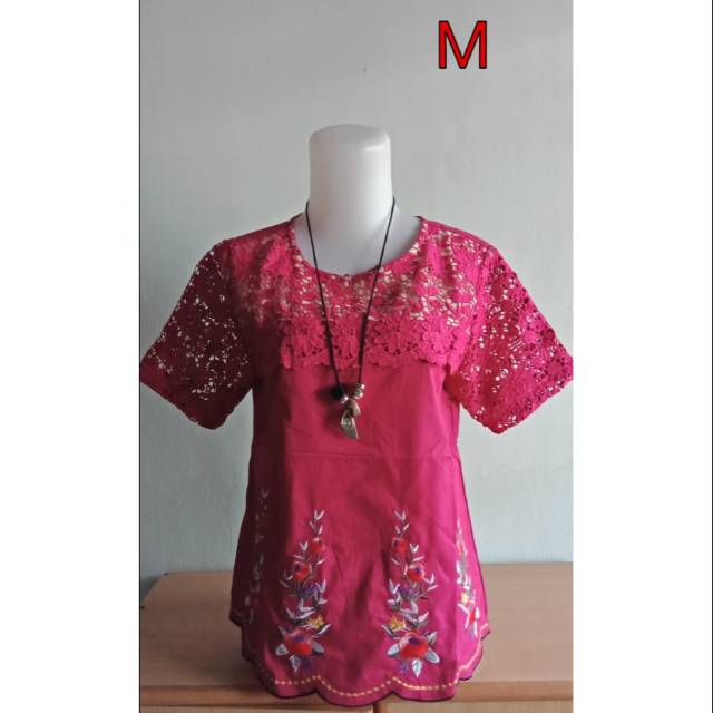 Blouse chibi combi brokat motif cantik