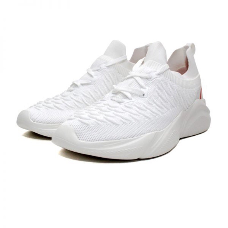 SEPATU ORTUSEIGHT GALACTIC OFF WHITE