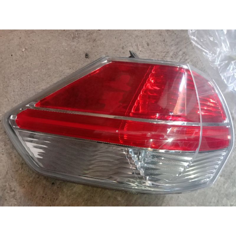 Stop lamp nissan X trail 2015