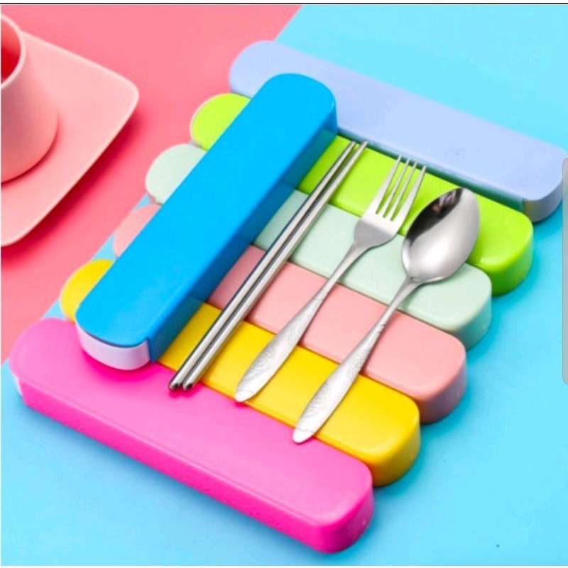 Sendok Garpu Sumpit Set Bahan Stainless Steel Sendok Alat Makan Travel