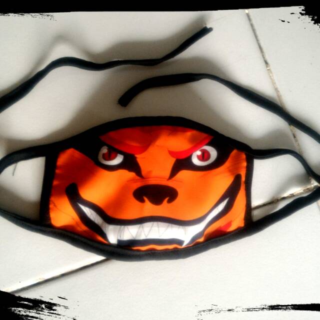 Masker mulut kyubi kurama
