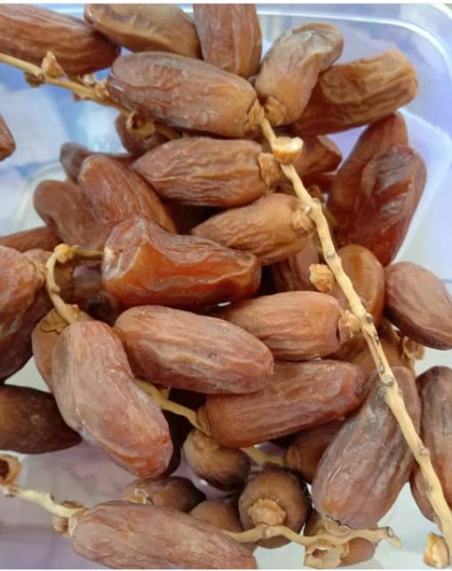 

KURMA TUNISIA TANGKAI SULTAN TOMOR 500 gr