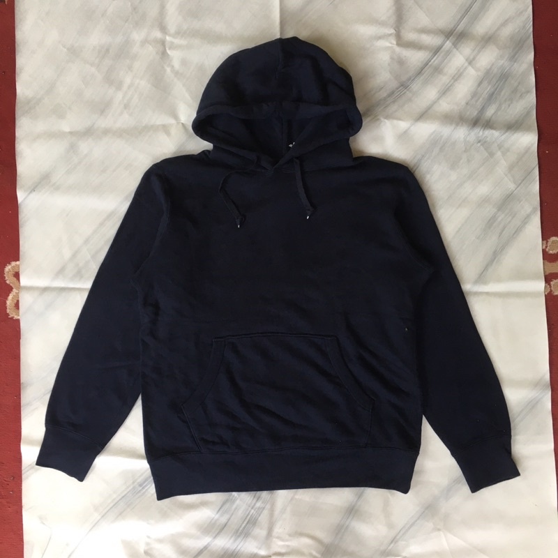 Hodie uniqlo