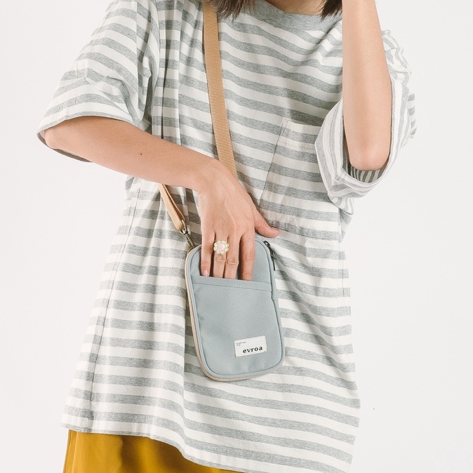 Evroa - Sling Phone Polka - Light Grey