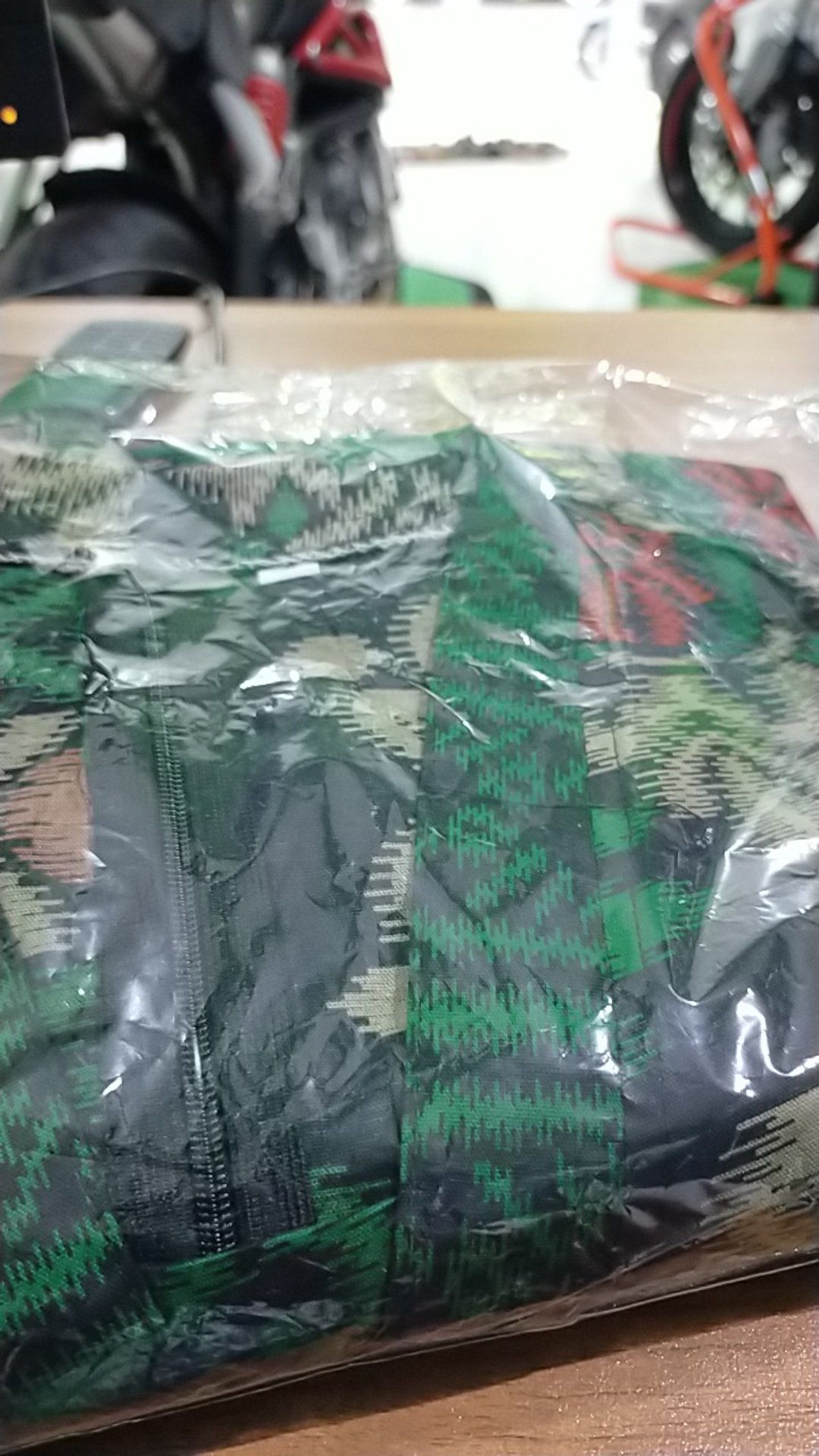 Atasan Baju Batik Couple Atasan Batik Atasan Batik Pasangan Suami Istri Terbaru 2021 - Bisa Cod