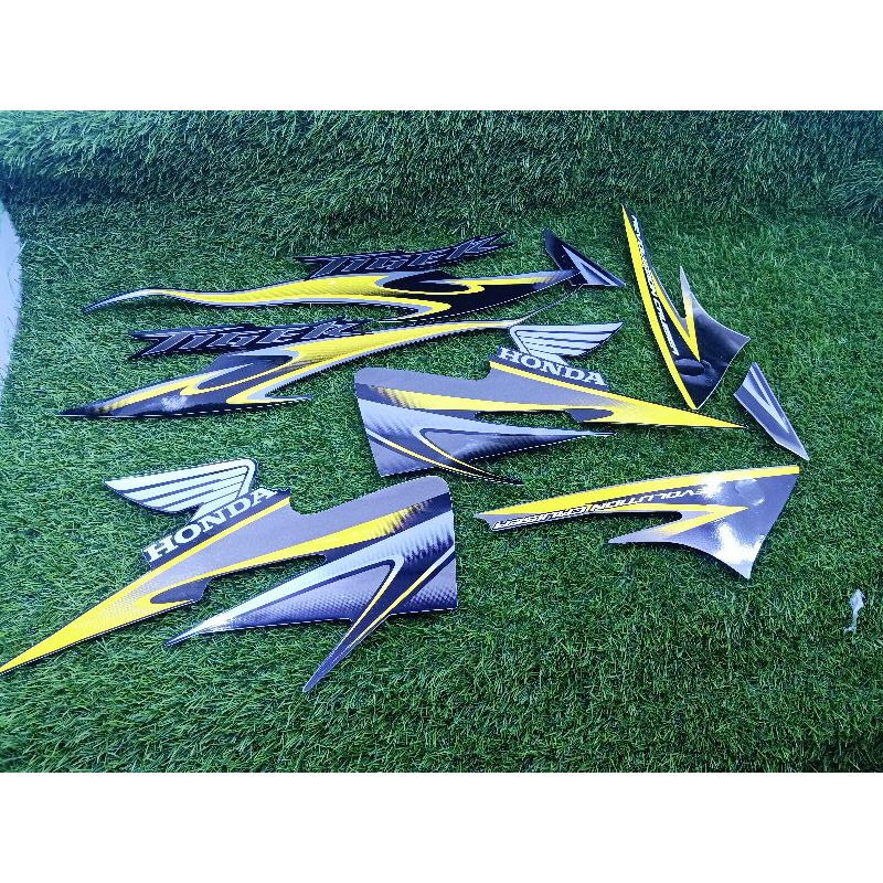 strip stiker body set tiger revo merah kuning hijau