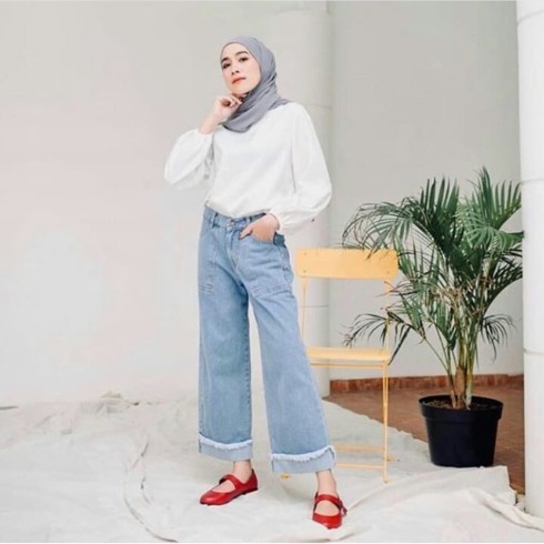 DERHA PANTS  KULOT  JEANS  RAWIS  KULOT  HITS SELEBGRAM 