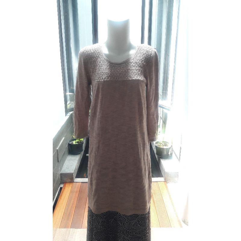 Kaos model Tunik UNIQLO Mocha