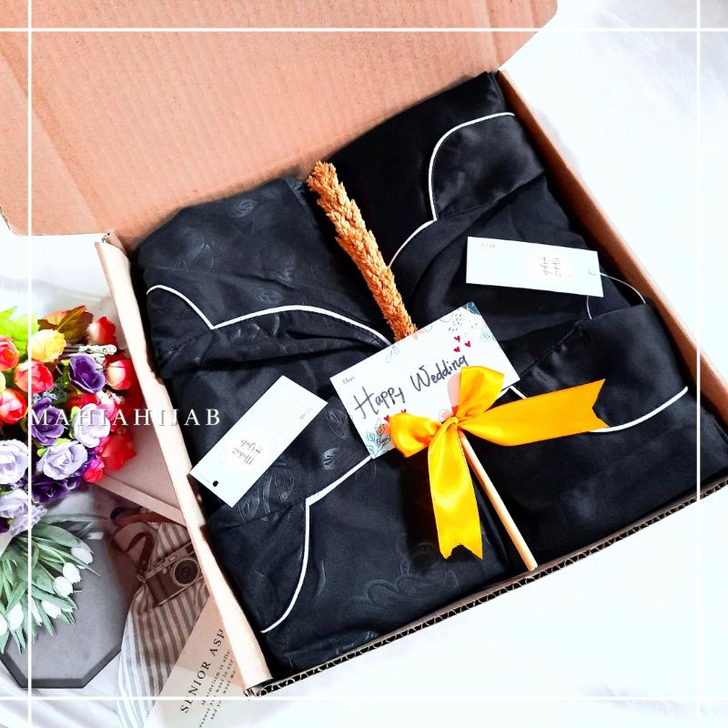 Hampers Wedding Set Piyama Couple / Kado Pernikahan / Hadiah anniversary pasangan