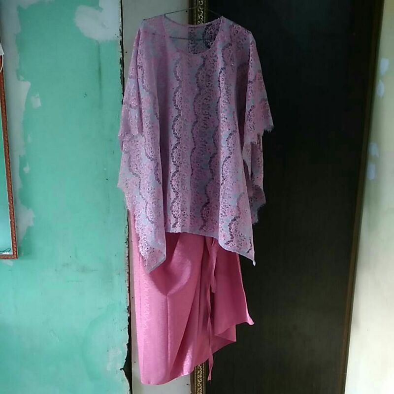 kebaya kelelawar