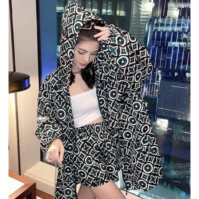 One Set Jacket Lv Import Mirror Quality /Jaket Wanita Branded Stok Terbatas