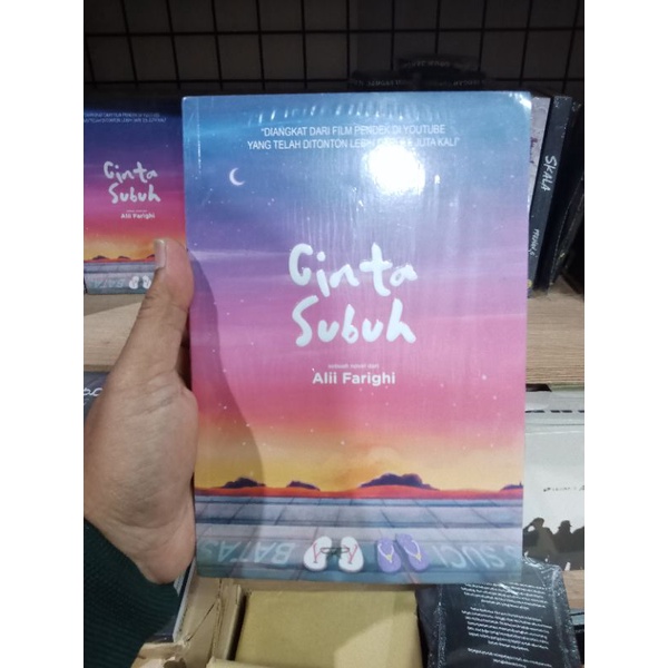 Novel Cinta Subuh - ALII FARIGHI