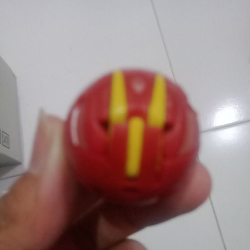 mainan bakugan merah naga