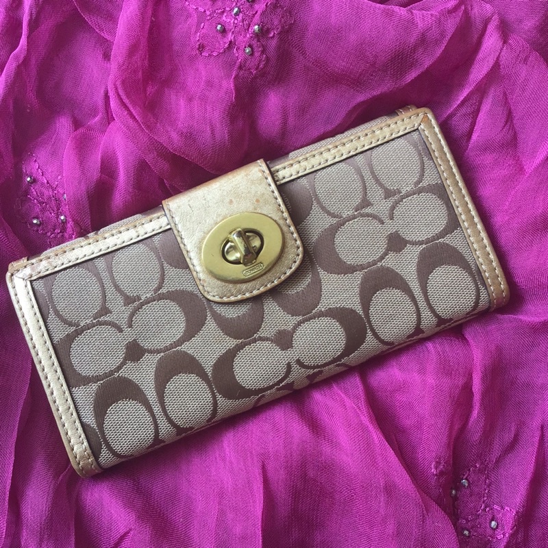Preloved Dompet Coach