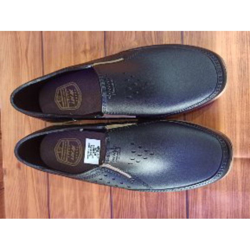 Sepatu karet ATT AWK 557 hitam