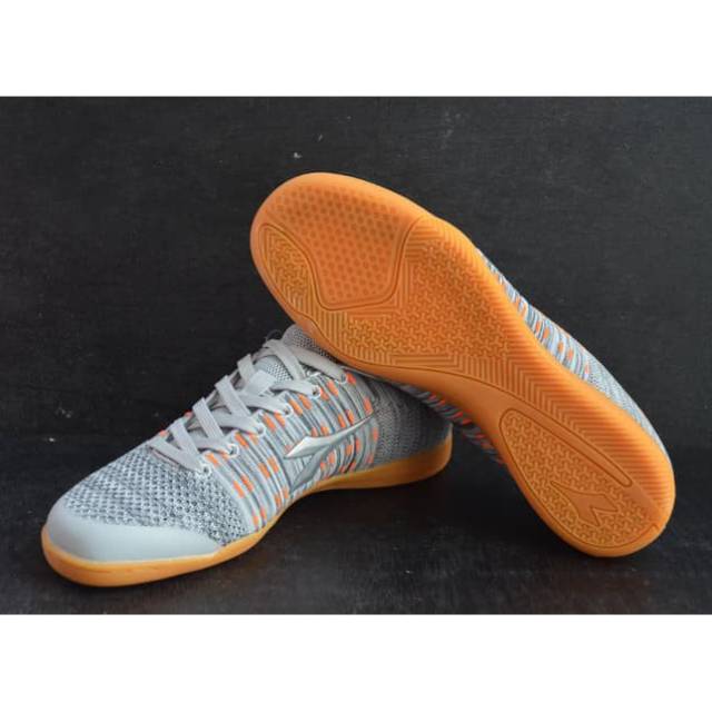 Sepatu Futsal Diadora Dekker Original Murah