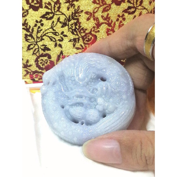 km9702 Liontin Giok Lavender Jadeite Ukiran Naga Bersertifikat Grade A