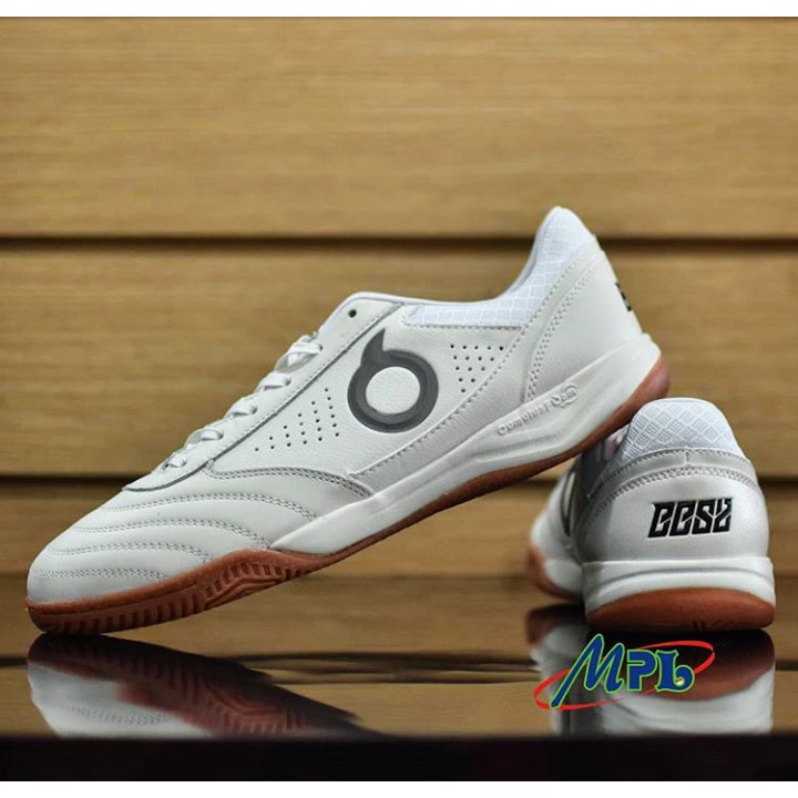 SEPATU FUTSAL ORTUSEIGHT JOGOSALA SAVAGE BBS SE LIMITED EDITION WHITE/GUM 1102171
