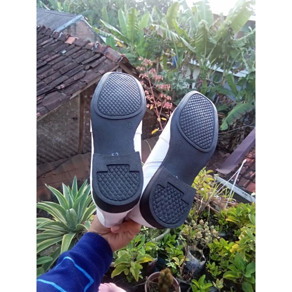 SEPATU PASKIBRA PUTRI