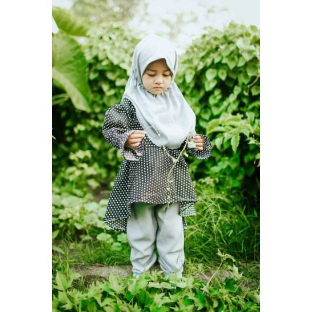 Hijab Baby Qia - Pinguin Set