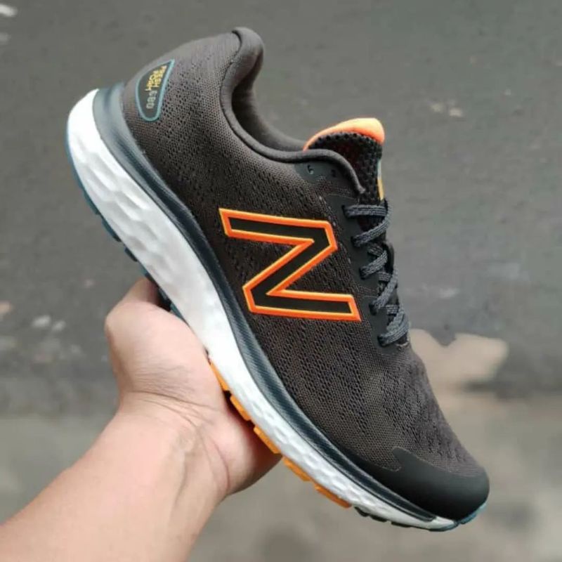 SEPATU LARI PRIA NB 680 (M680CK7)