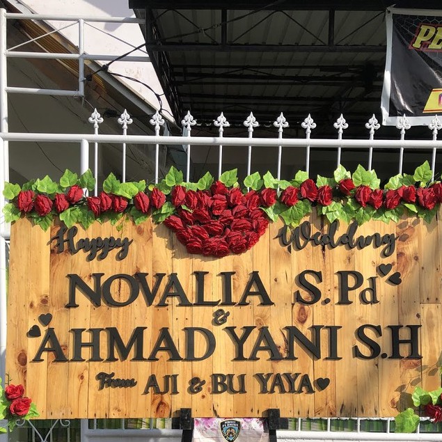 

Papan Bunga Wedding 03