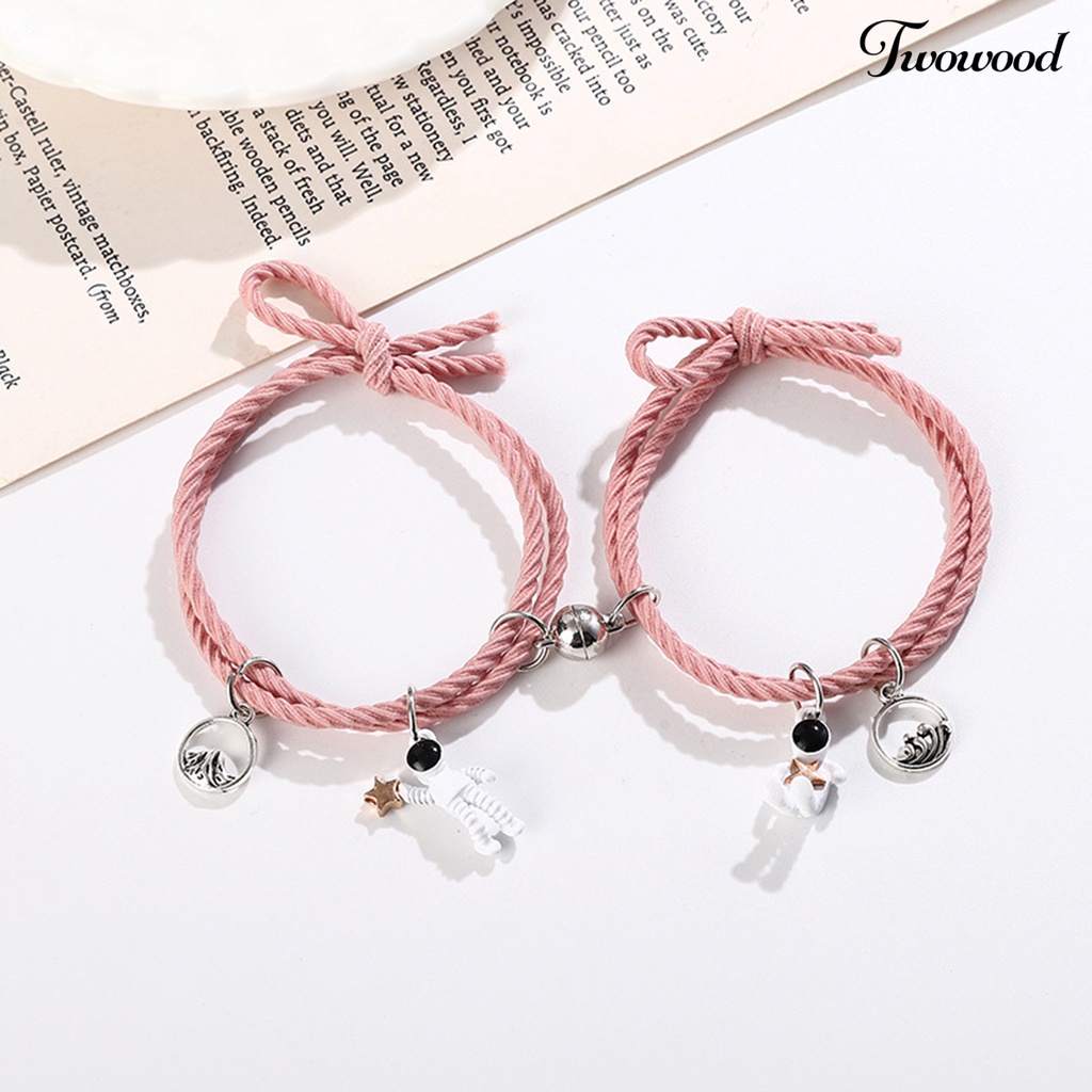 Twowood 2Pcs Exquisite Bracelet Magnetic Adsorption Alloy Adorable Spaceman Pendant Fashion Bracelet for Girls