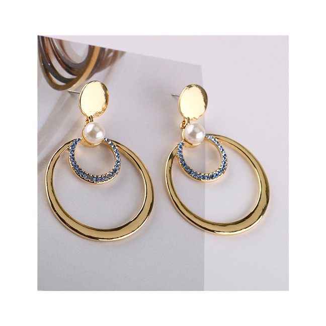 LRC Anting Tusuk Fashion Golden Studded Pearl Geometric Stud Earrings D75017