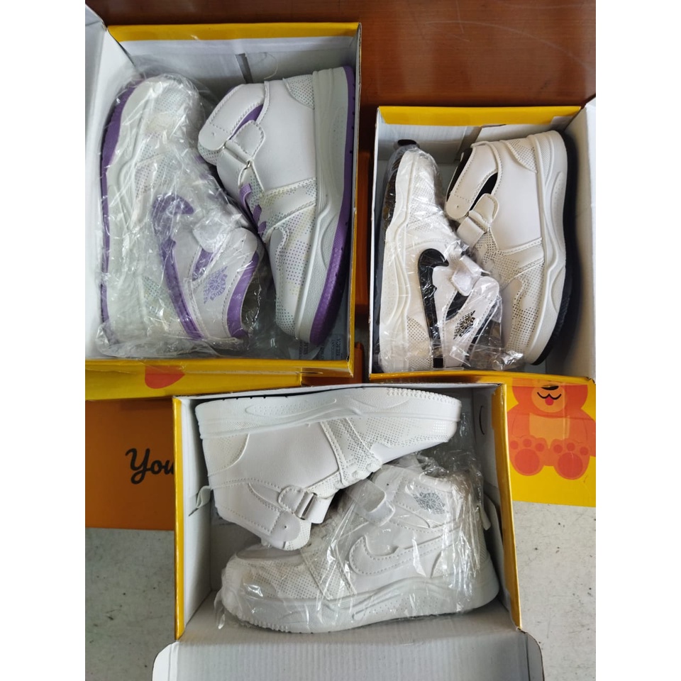 SEPATU ANAK PEREMPUAN IMPORT YOUTH BALANCE S222-2 26-37/SEPATU ANAK SEKOLAH IMPORT