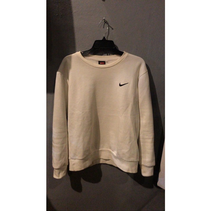 Crewneck Nike Putih