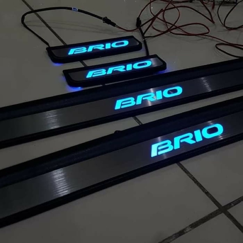 Sill Plate/ Sillplate Samping/ Side Scuff Plate Brio Nyala Lampu Led Biru