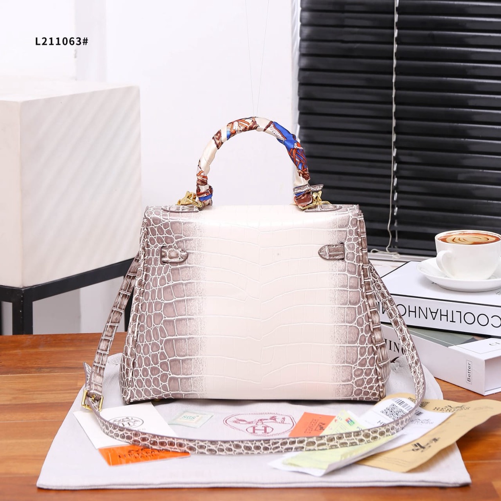 HK 28 GHW Handbag TC007