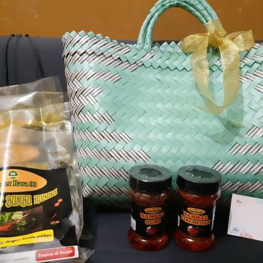 

Paket Hampers Dapoer Rasa 99 .