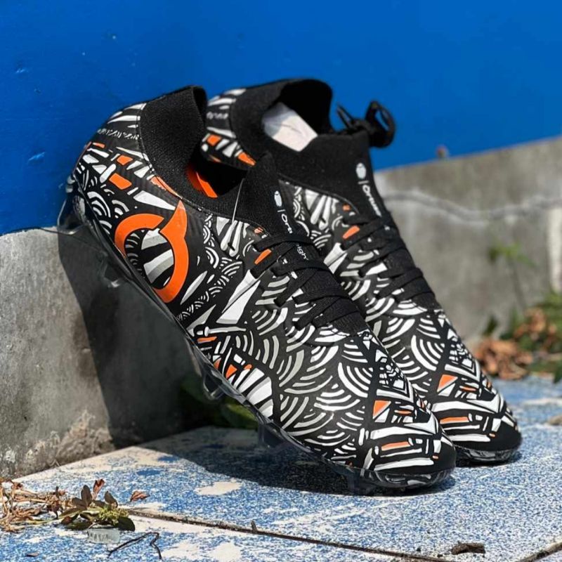 Sepatu Bola Ortus Ortuseight Fragments FG SE x Darbotz Special Edition Original