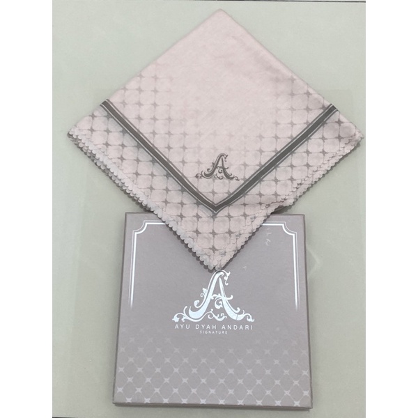 Preloved scarf ayu dyah andari